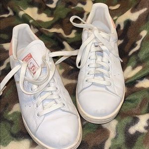 DEAL OF THE DAY! FINAL DROP! Adidas “Stan Smith” unisex tennis shoes 7.5m 9.5w